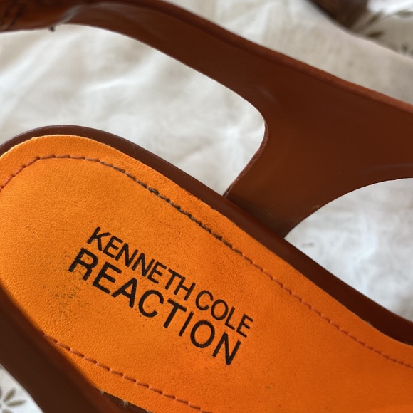 Kenneth Cole reaction 4 1/4”heel in brown and orange with platform front. - Picture 10 of 13